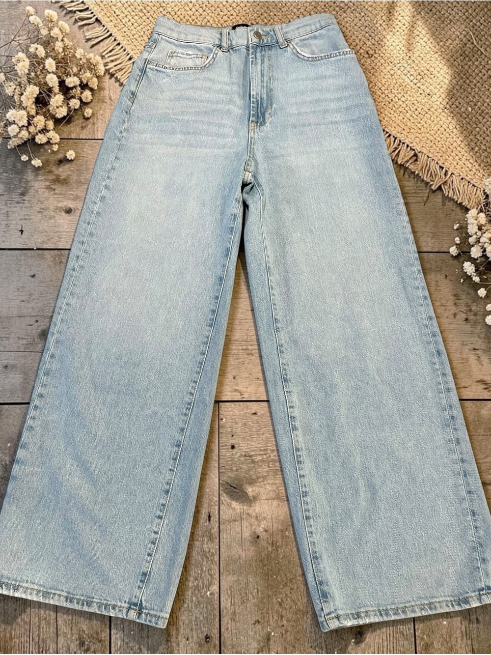 BDG High & Wide Jeans Womens 27 Light Wash Wide Leg Distressed Hem 90s Y2K